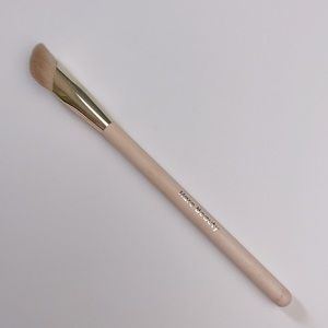 Rare Beauty Concealer Brush